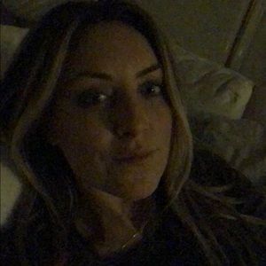 Meet your Posher, Janelle